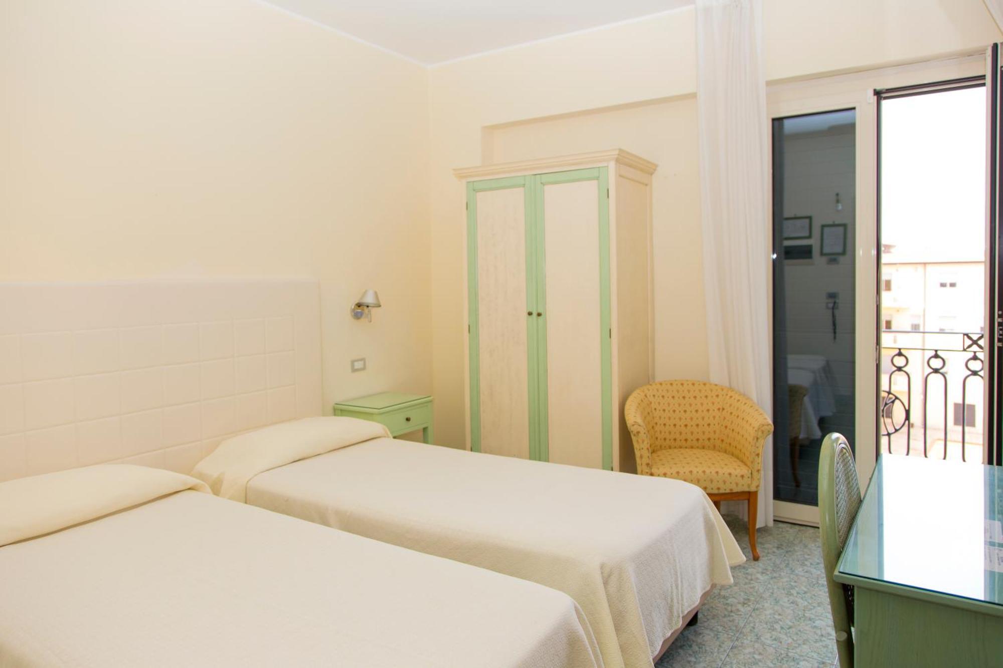Hotel Il Mulino Capo dʼOrlando Kültér fotó