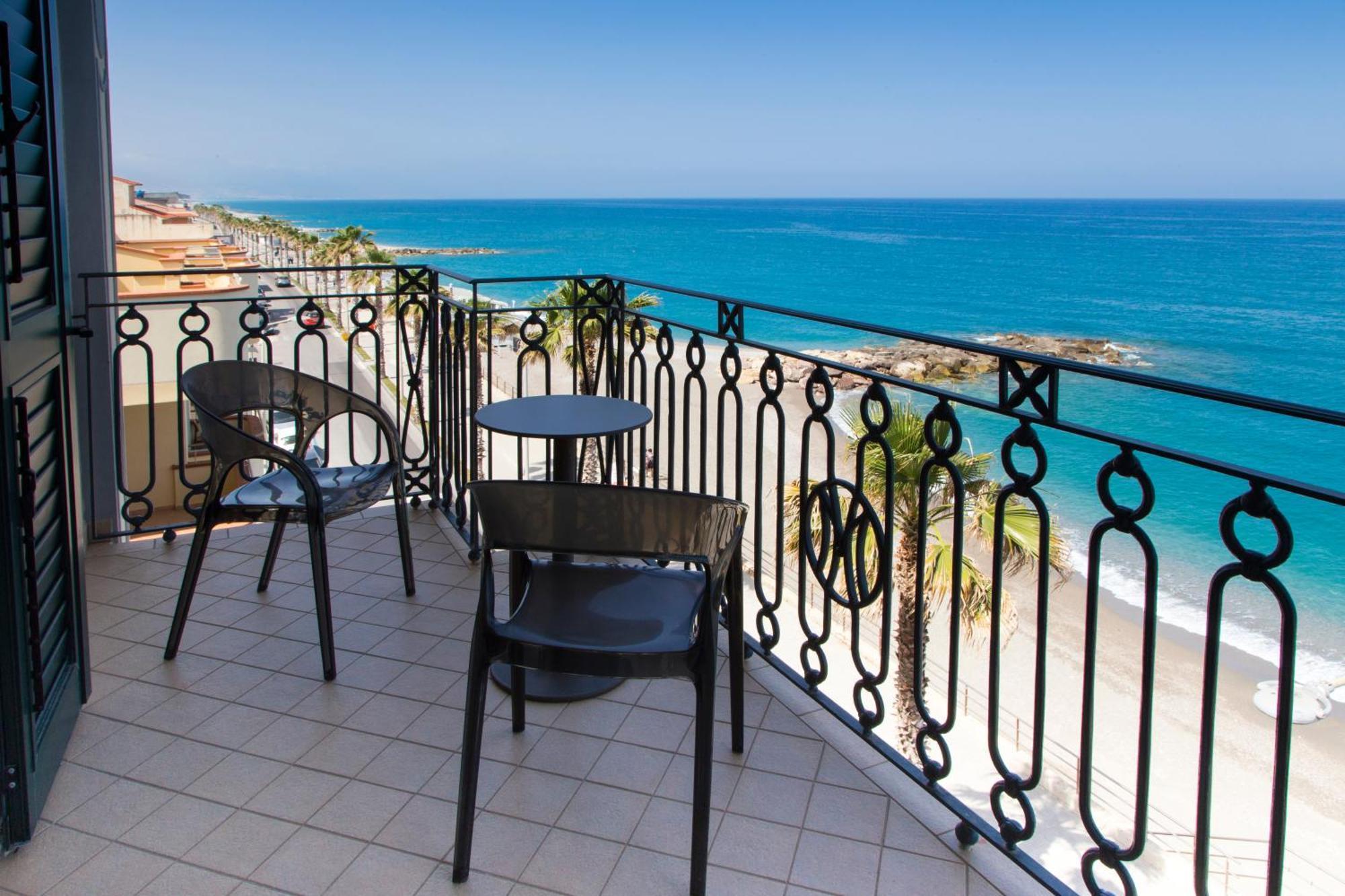 Hotel Il Mulino Capo dʼOrlando Kültér fotó