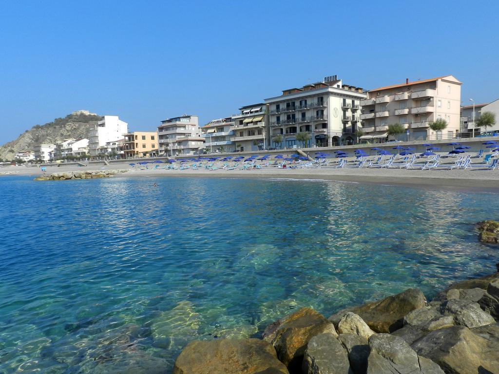 Hotel Il Mulino Capo dʼOrlando Kültér fotó
